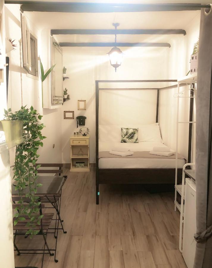 Jungle 13 - Room And Apartments Napoli Eksteriør billede